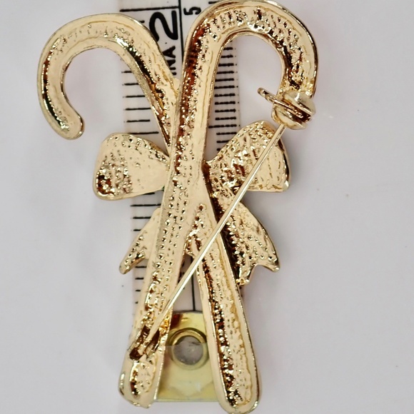 Vtg Enamel Gold Tone Christmas Candy Cane with Green Bow Pin Brooch Red & White - Picture 3 of 3